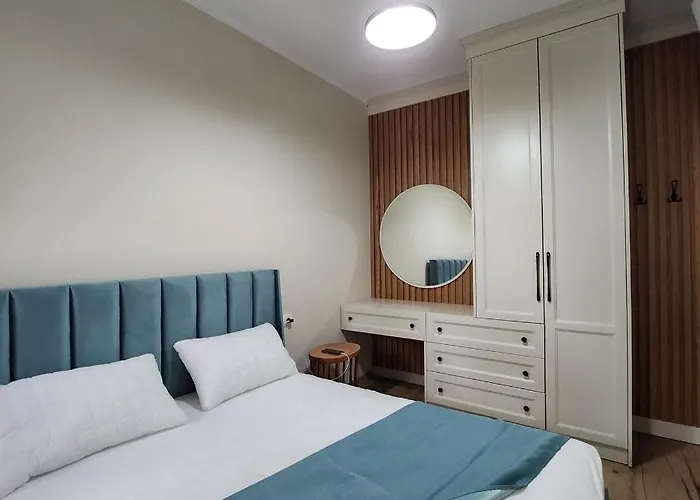 別荘 Pinetrees House With Swimming Pool