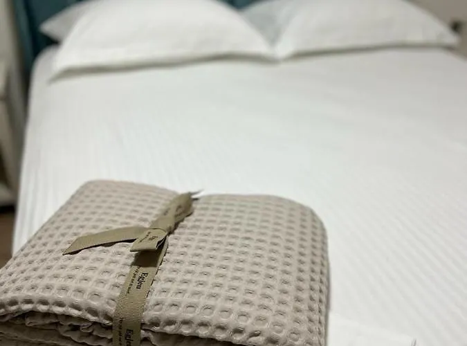 Vakantiehuis Pinetrees House With Swimming Pool Golem (Tirana)